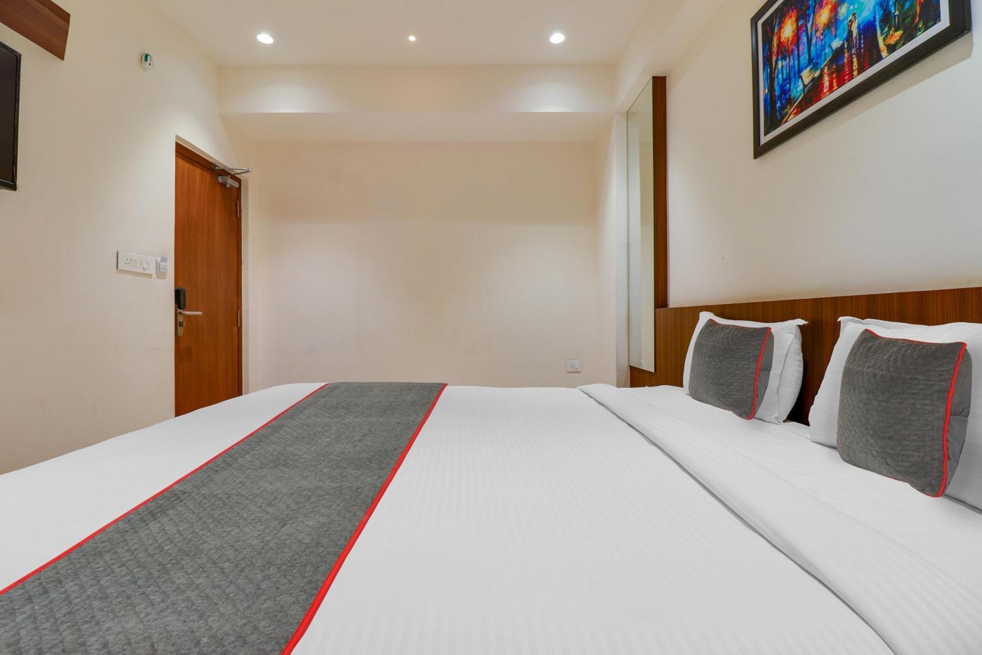 Super Townhouse Rcc Lamps Hotel วิสาขปัตนัม ภายนอก รูปภาพ