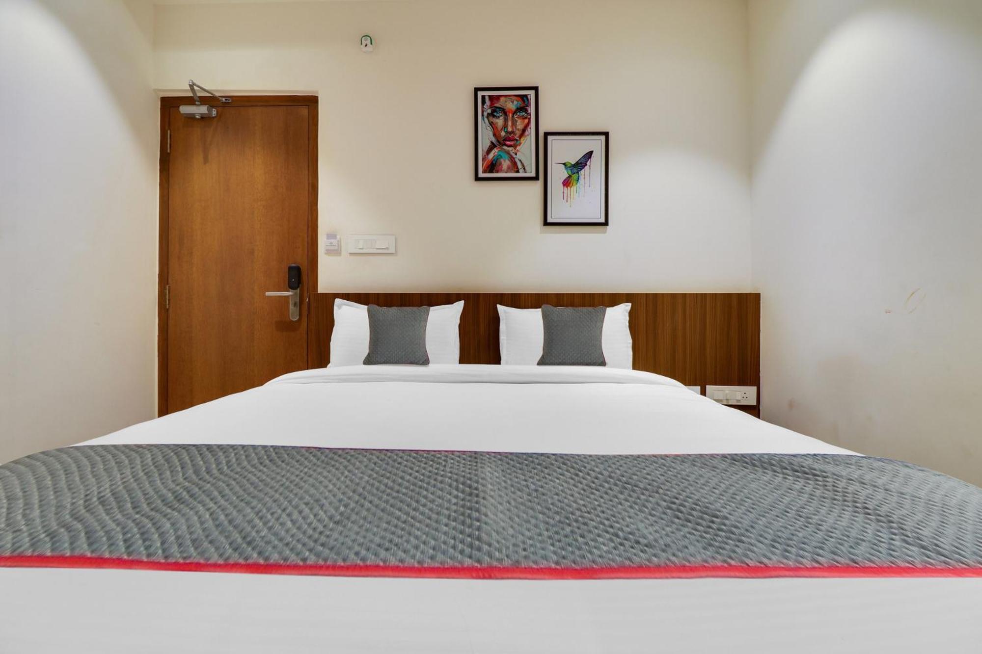 Super Townhouse Rcc Lamps Hotel วิสาขปัตนัม ภายนอก รูปภาพ