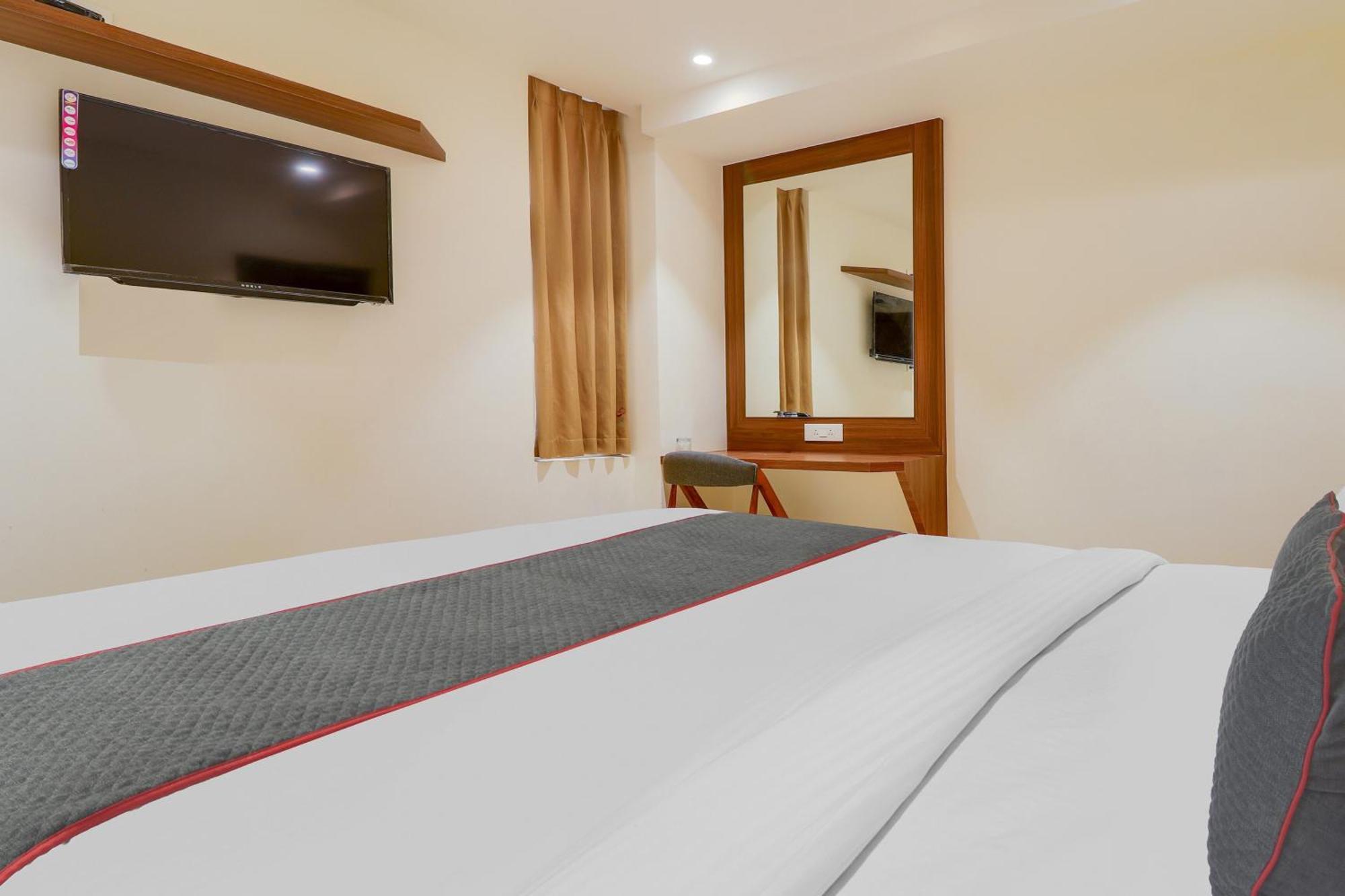 Super Townhouse Rcc Lamps Hotel วิสาขปัตนัม ภายนอก รูปภาพ