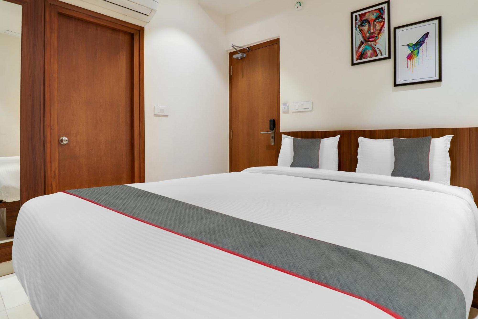 Super Townhouse Rcc Lamps Hotel วิสาขปัตนัม ภายนอก รูปภาพ