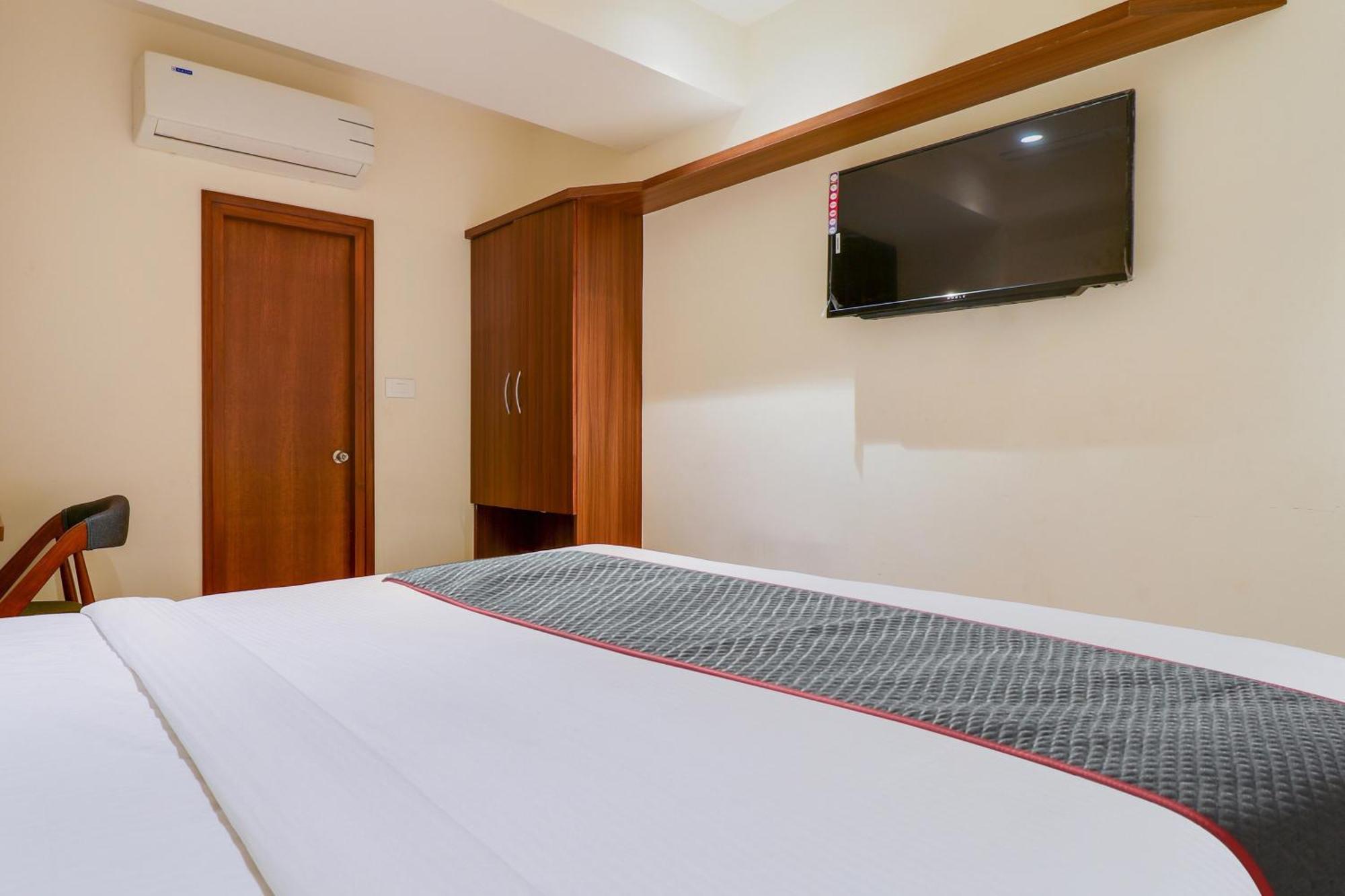 Super Townhouse Rcc Lamps Hotel วิสาขปัตนัม ภายนอก รูปภาพ